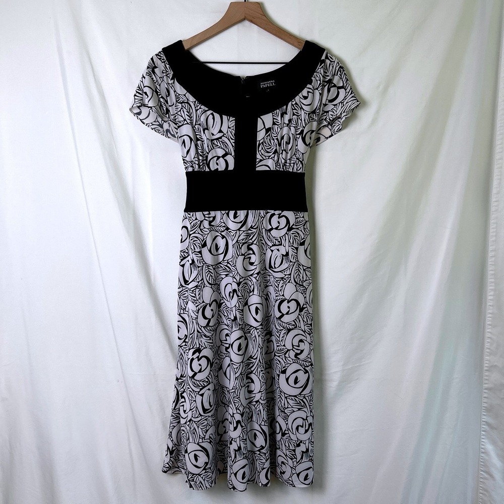 Adrianna Papell Floral Rose Print Fit & Flare Midi Dress Size 4 Black White
